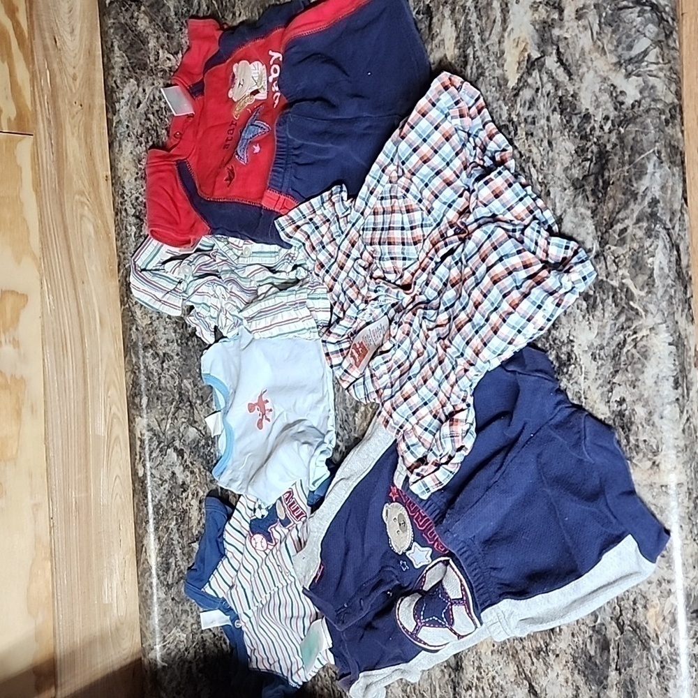 LOT of boys' clothes matching outfits Sweatshirt Size 0-3 months